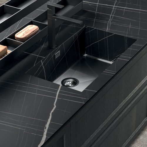 Integrated sink on laminate top